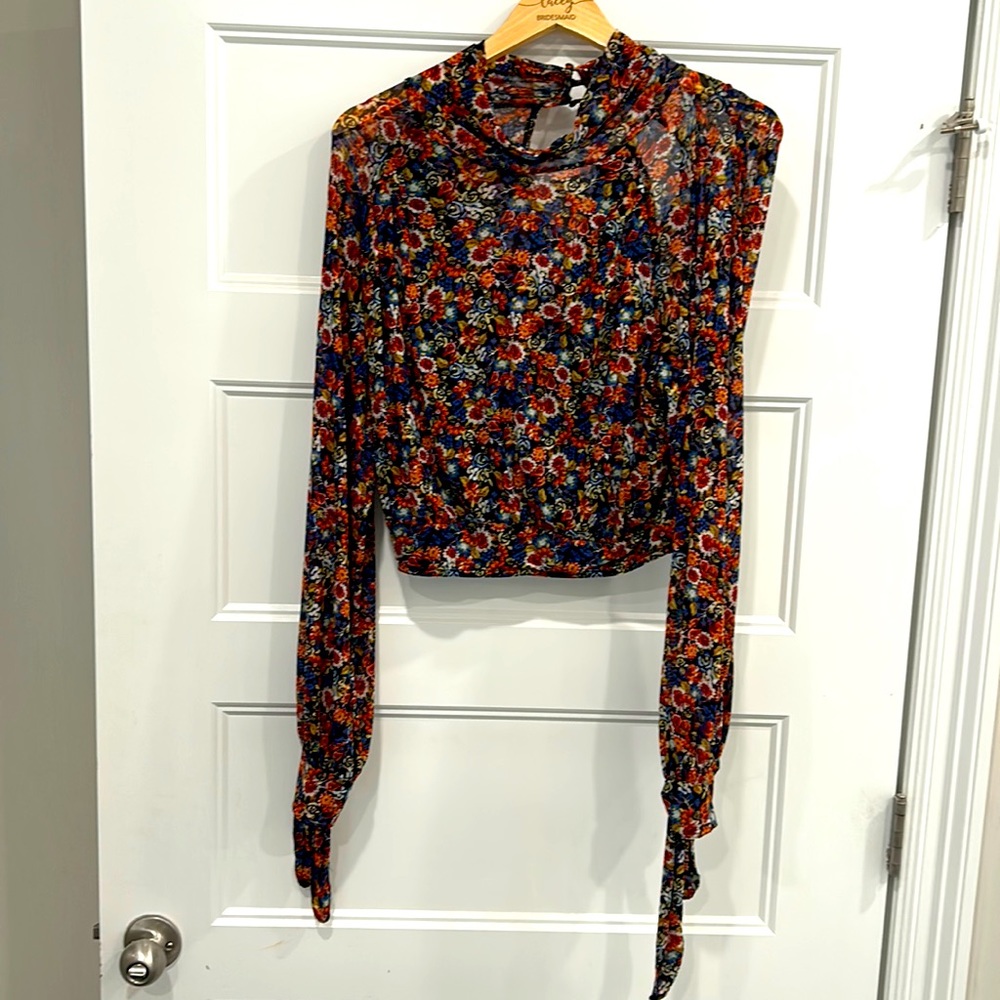 Long sleeve crop dress shirt